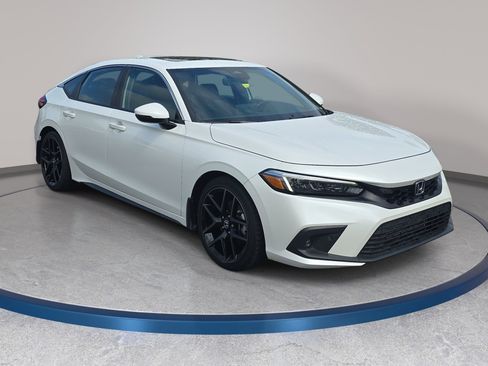 Used 2024 Honda Civic Sport Touring image 3