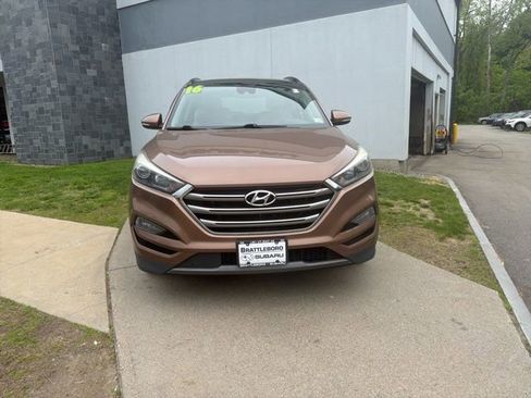 Used 2016 Hyundai Tucson Limited w/ Option Group 03 AWD/4WD image 2