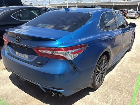 Used 2020 Toyota Camry XSE FWD image 3