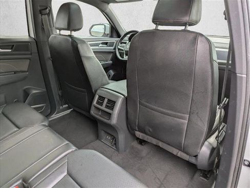 Used 2021 Volkswagen Atlas Cross Sport SE w/ Panoramic Sunroof Package image 29