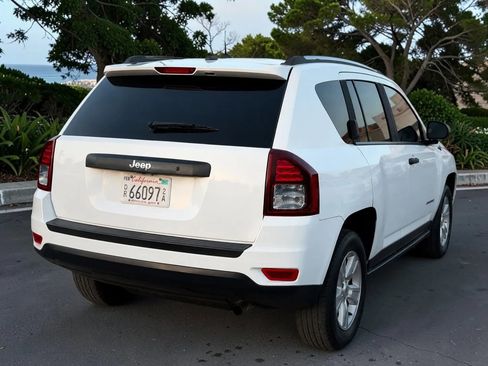 Used 2017 Jeep Compass Sport FWD image 9