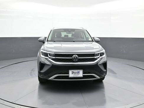 Used 2023 Volkswagen Taos SEL AWD/4WD image 2