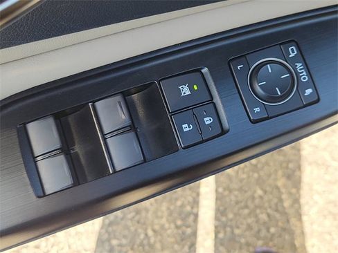 Used 2020 Lexus ES 350 w/ Premium Package image 24