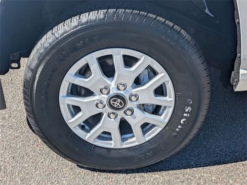 Certified 2025 Toyota Tacoma SR5 image 10