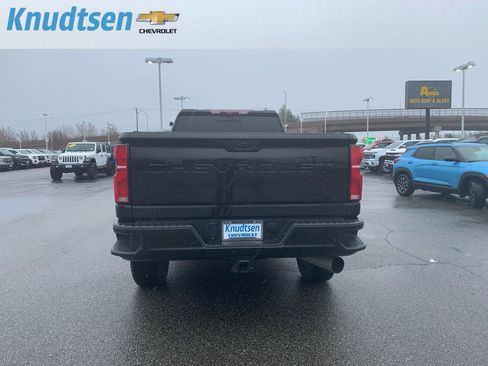 Used 2022 Chevrolet Silverado 3500 High Country w/ Z71 Off-Road Package image 6