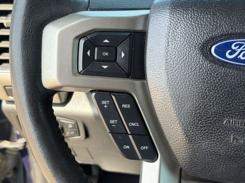 Used 2020 Ford F250 Lariat w/ Lariat Value Package AWD/4WD image 17