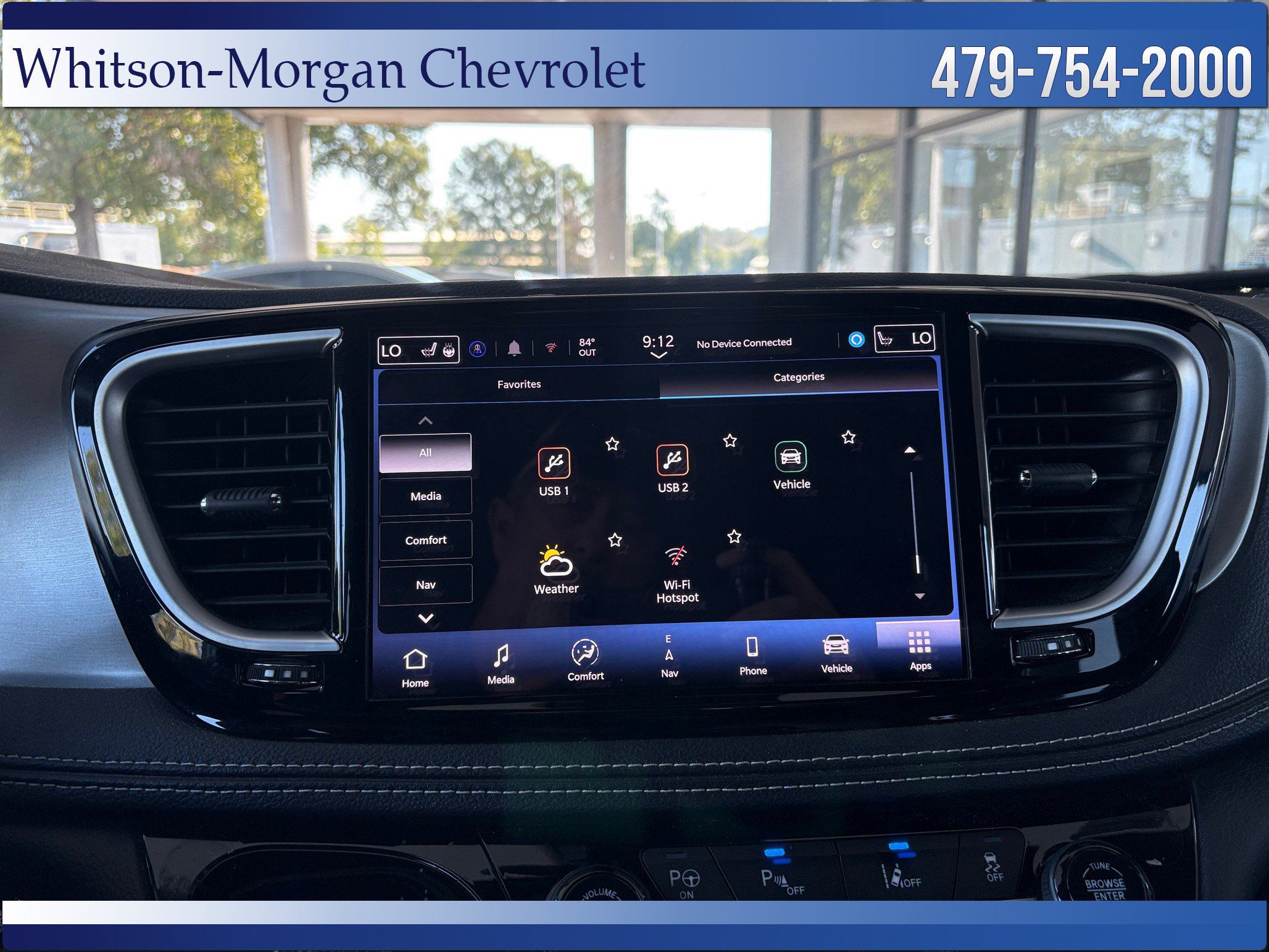 Used 2024 Chrysler Pacifica Premium FWD image 27