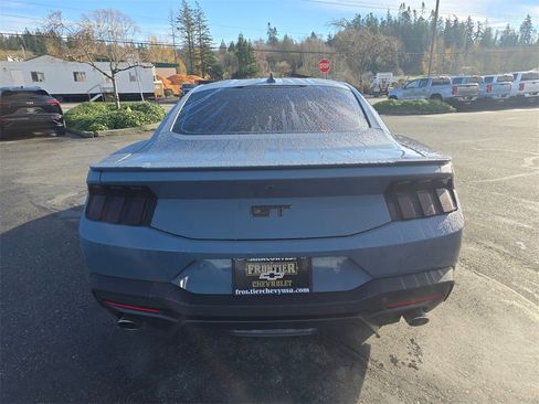 Used 2025 Ford Mustang GT Premium image 13