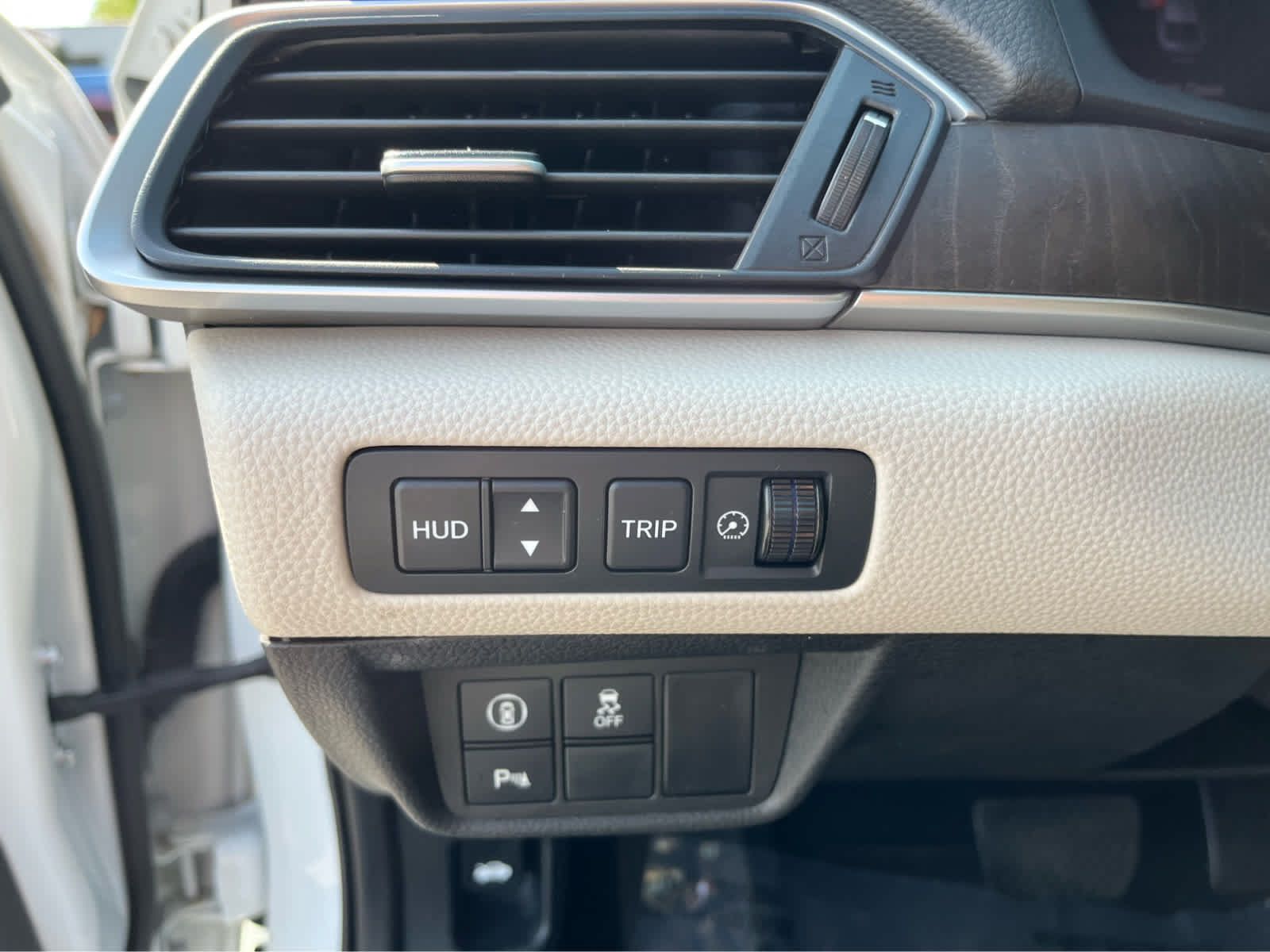 Used 2020 Honda Accord Touring image 13