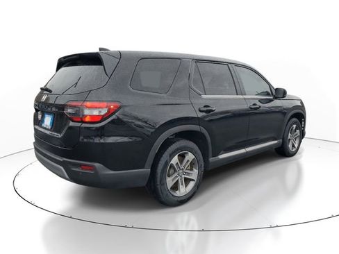 Used 2025 Honda Pilot EX-L image 6