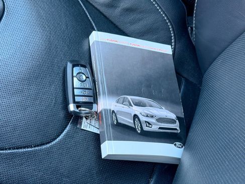 Used 2019 Ford Fusion Energi Titanium image 39