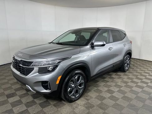 Used 2026 Kia Seltos LX FWD image 7