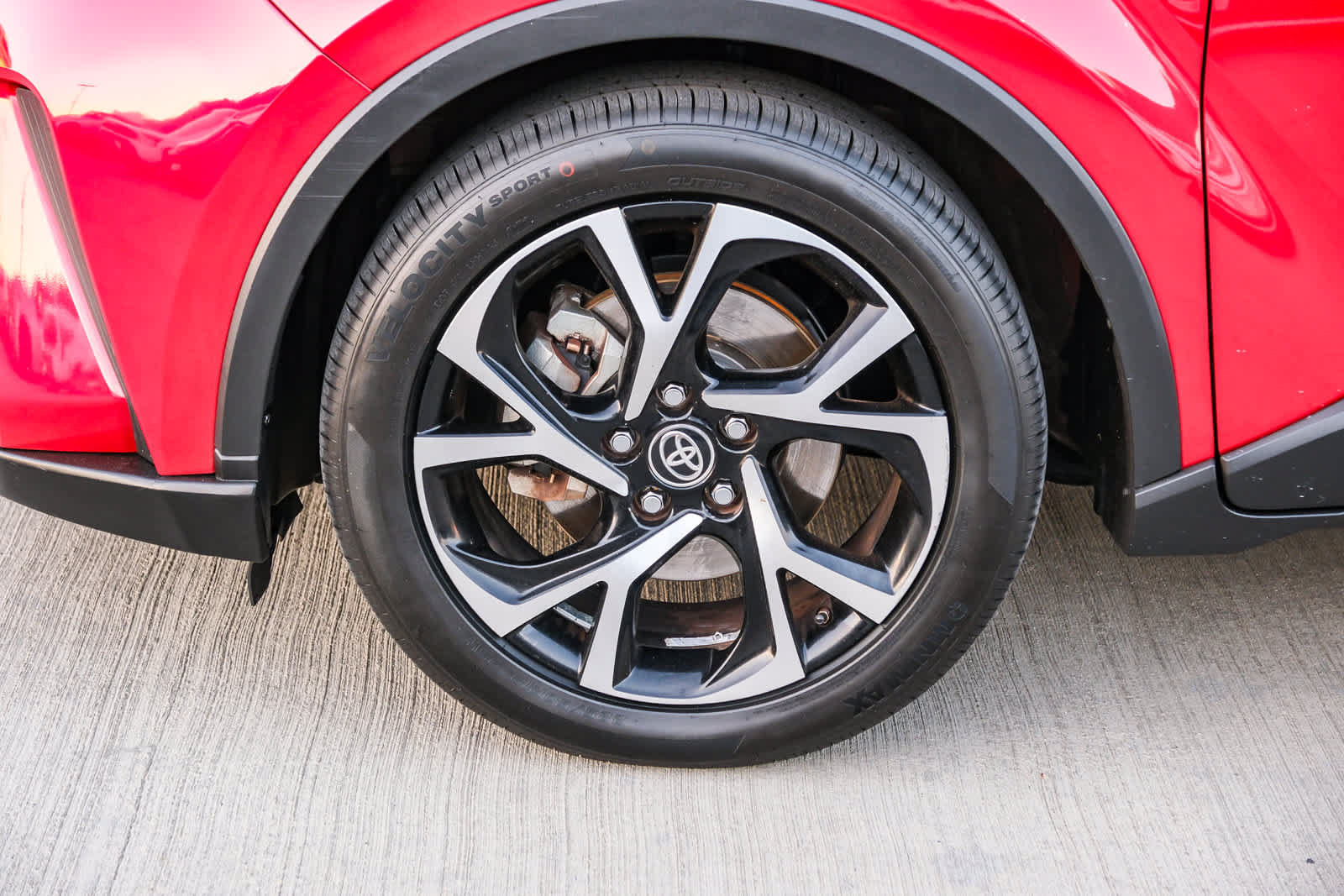 Certified 2020 Toyota C-HR XLE FWD image 10