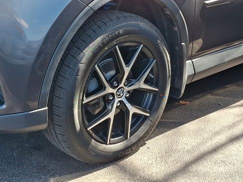 Used 2017 Toyota RAV4 SE w/ Advanced Technology Package image 4