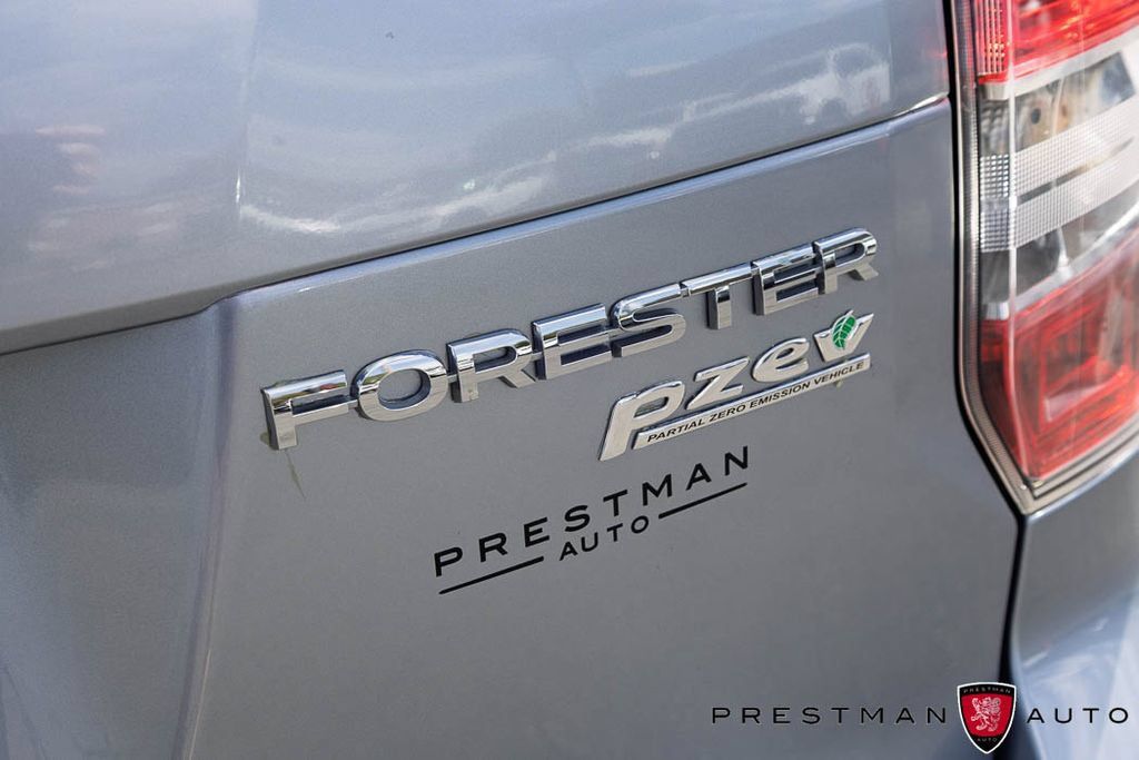 Used 2015 Subaru Forester 2.5i Premium AWD/4WD image 32