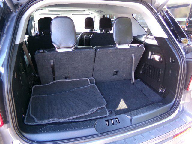 Used 2021 Ford Explorer XLT w/ Equipment Group 202A AWD/4WD image 31