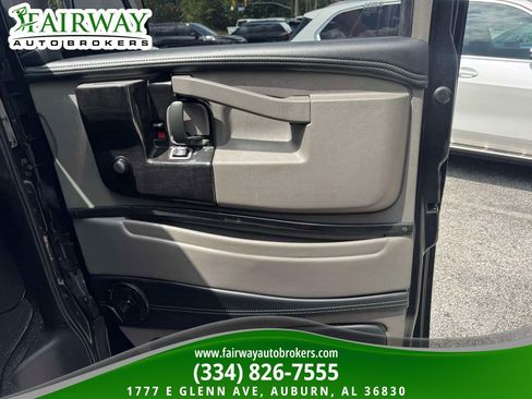 Used 2021 Chevrolet Express 2500 w/ Enhanced Convenience Package RWD image 28
