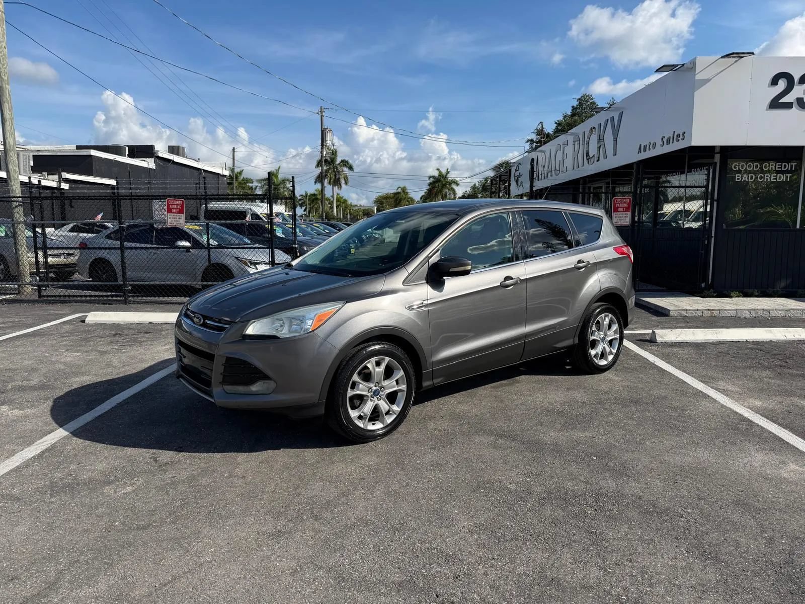 Used 2013 Ford Escape SEL FWD image 1