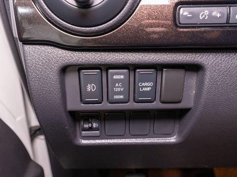 Used 2019 Nissan Titan SL w/ Midnight Edition AWD/4WD image 32