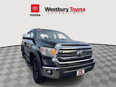Certified 2017 Toyota Tundra SR5 image 1