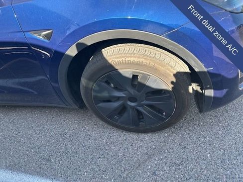 Used 2024 Tesla Model Y Long Range RWD image 10