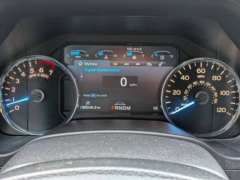 Used 2018 Ford F150 Platinum w/ Equipment Group 701A Luxury AWD/4WD image 12