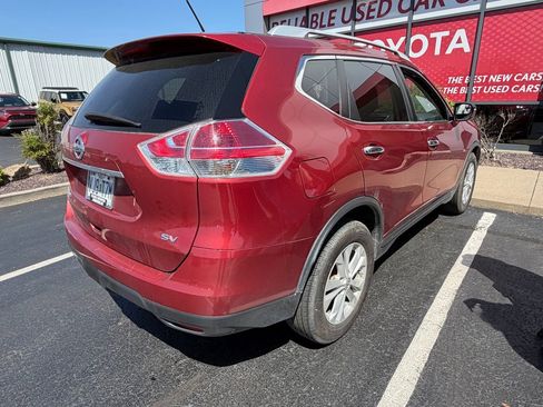 Used 2016 Nissan Rogue SV image 4