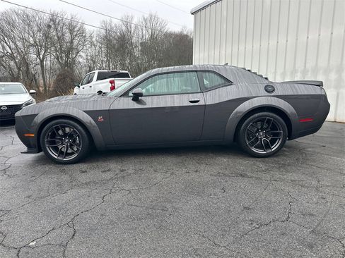 Used 2021 Dodge Challenger R/T Scat Pack image 9