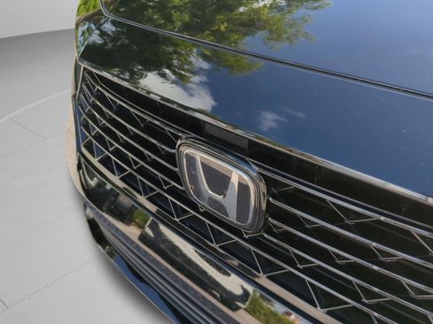 Used 2025 Honda Accord Sport image 29