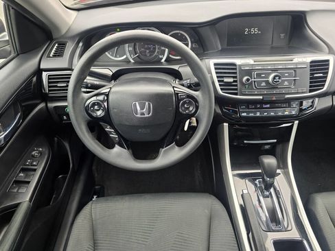 Used 2016 Honda Accord LX image 2