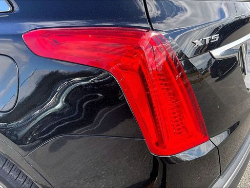 Used 2017 Cadillac XT5 Premium Luxury w/ LPO, Wheel Lock Package image 20