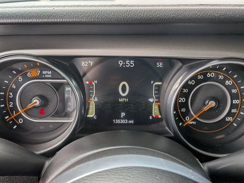 Used 2021 Jeep Wrangler Unlimited Sahara AWD/4WD image 15