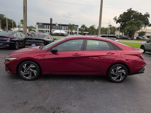 Certified 2025 Hyundai Elantra Sport w/ Cargo Package FWD image 7