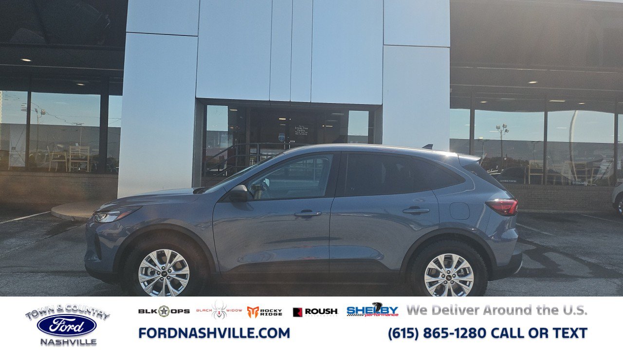 Used 2025 Ford Escape Active FWD image 1