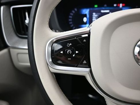 Used 2023 Volvo XC60 B5 Plus w/ Climate Package image 23