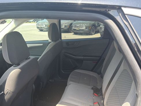 Used 2022 Ford Escape SE FWD image 15