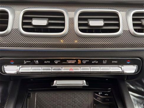Used 2022 Mercedes-Benz GLS 450 4MATIC image 24