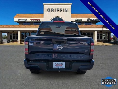 Used 2022 Nissan Frontier SV image 8