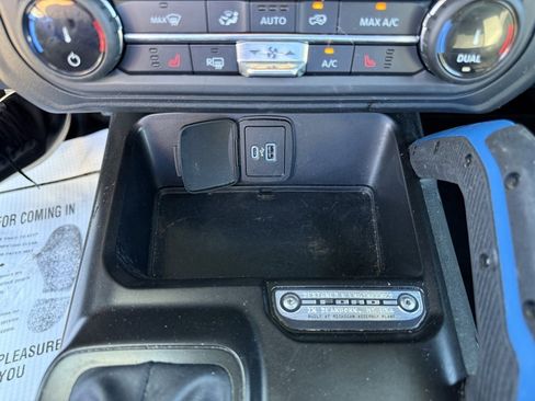 Used 2022 Ford Bronco Black Diamond image 26