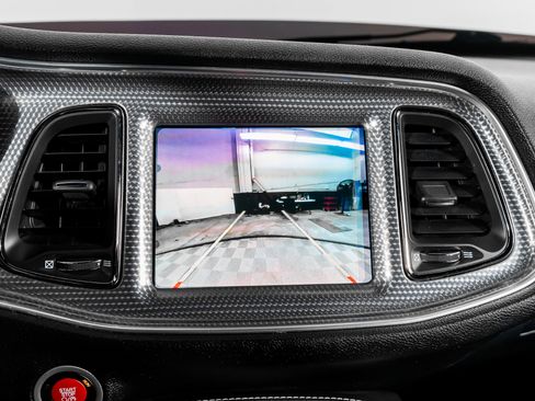 Used 2015 Dodge Challenger SRT Hellcat image 34