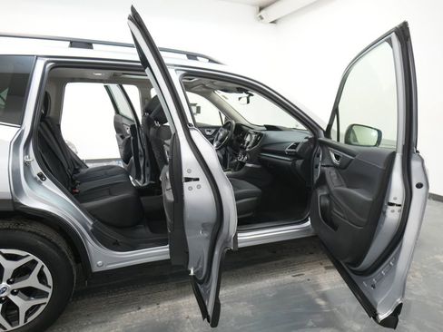 Used 2023 Subaru Forester Premium image 29