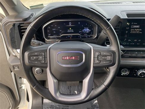Used 2024 GMC Sierra 1500 SLT image 40