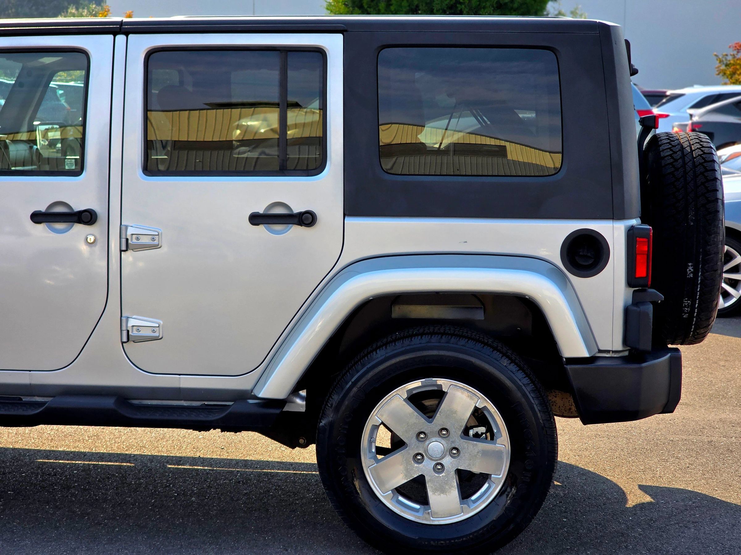 Used 2008 Jeep Wrangler Unlimited Sahara AWD/4WD image 7