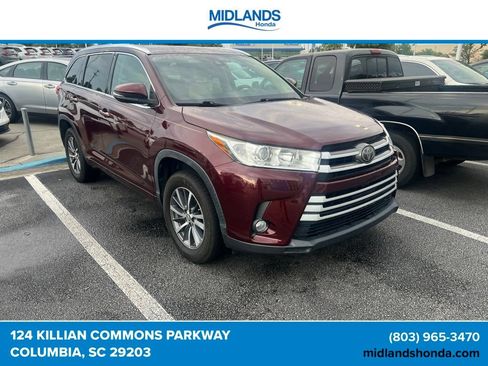 Used 2018 Toyota Highlander XLE FWD image 1