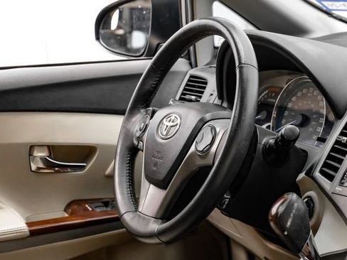 Used 2013 Toyota Venza XLE w/ XLE Premium Pkg FWD image 18