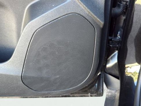 Used 2025 Chevrolet Trax ACTIV FWD image 12