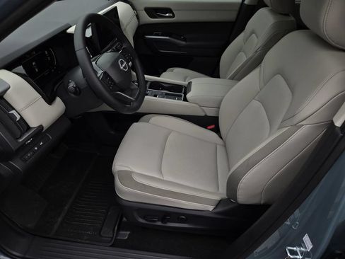 New 2026 Nissan Pathfinder SL FWD image 21