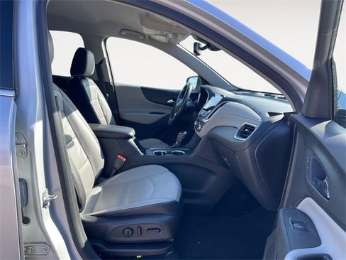 Used 2019 Chevrolet Equinox Premier image 15