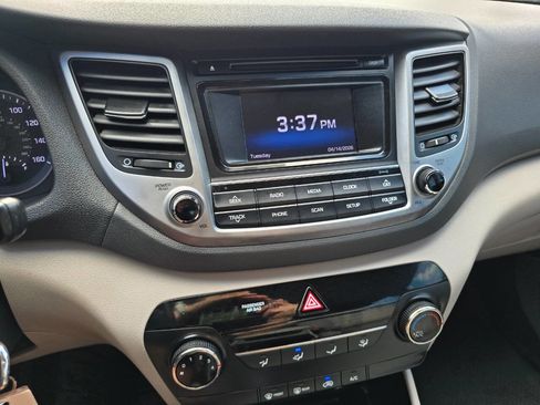 Used 2016 Hyundai Tucson SE image 15