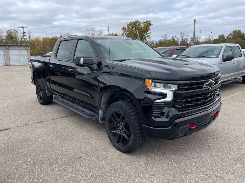 Used 2024 Chevrolet Silverado 1500 LT Trail Boss w/ Convenience Package II AWD/4WD image 5